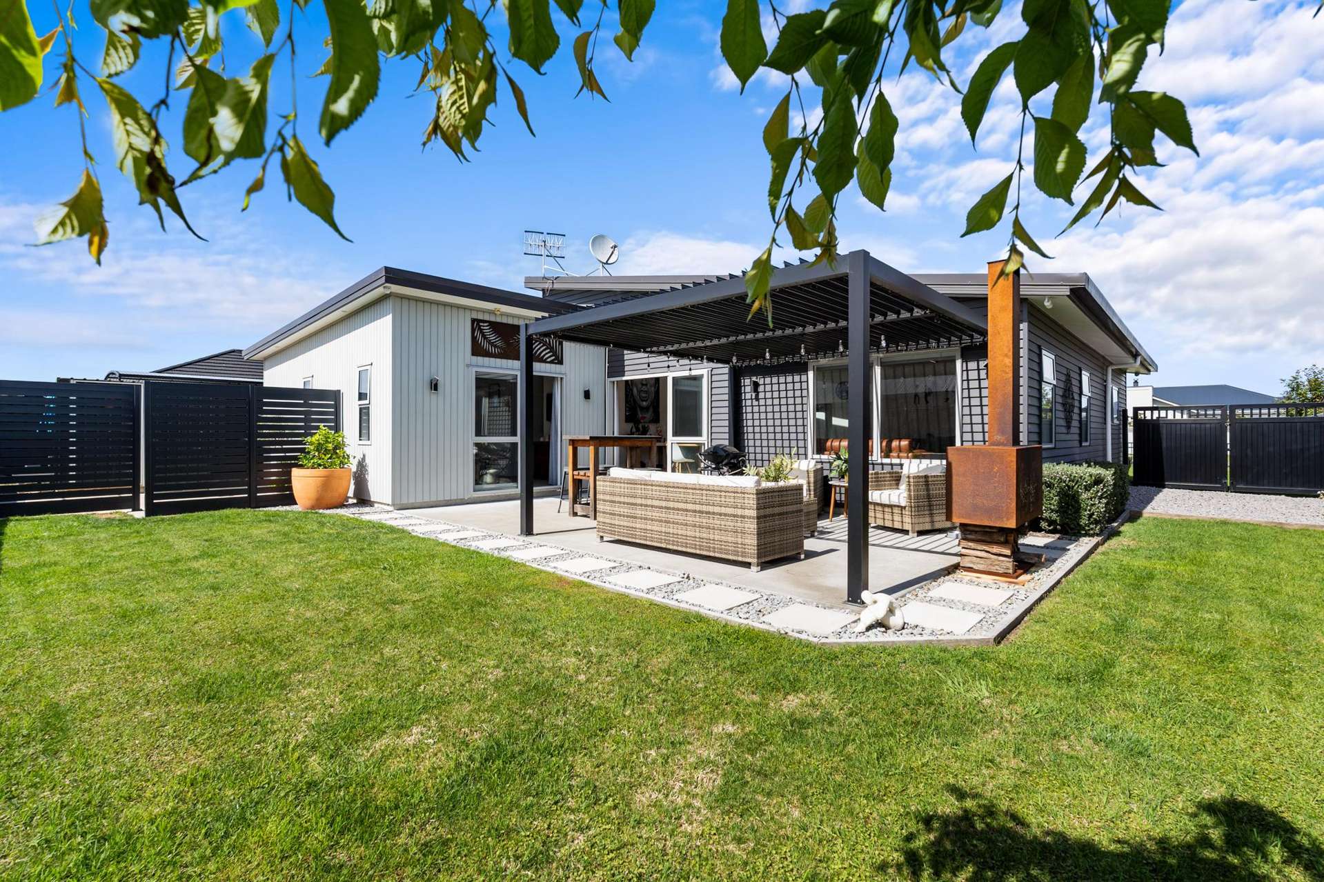 42 Arbuckle Road Frimley_0