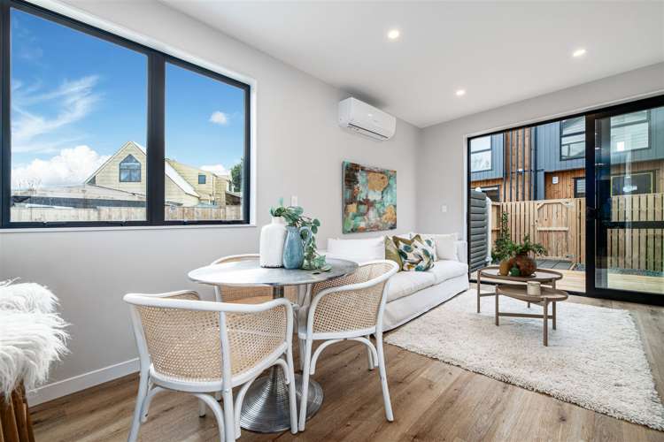 4/110 Beach Road Te Atatu Peninsula_24