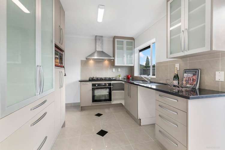 35 Bernina Place Manurewa_3