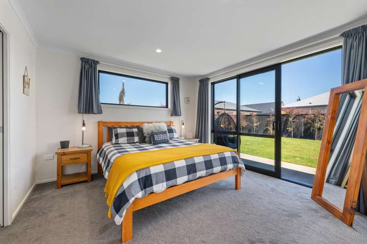 31 Corsair Crescent Burleigh_16