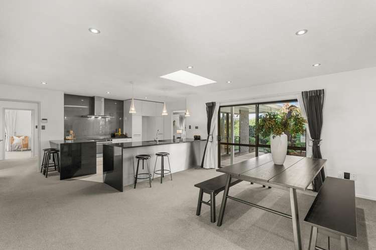 71 Westlake Drive_1