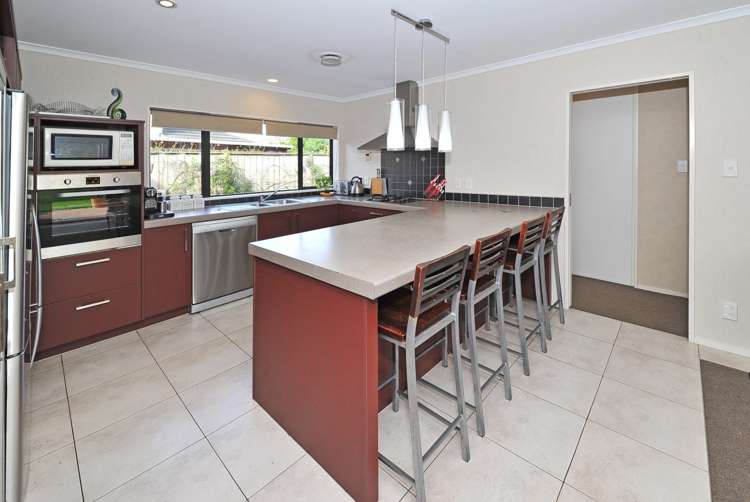 21 Greta Banks Place Wattle Downs_12