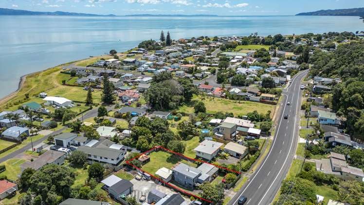 433 Thames Coast Road Te Puru_17