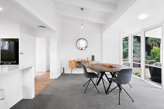 15 Lansdowne Crescent Glenview_4