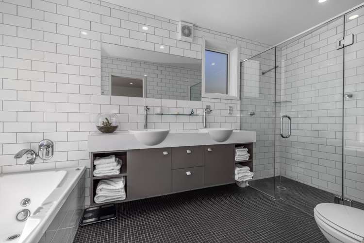 13 Karekare Road Raumati South_10