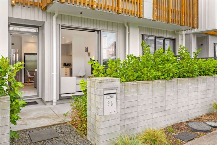 96 Squadron Drive Hobsonville_25