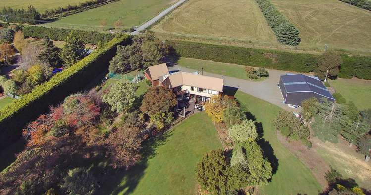 420 Johns Road Fernside_1