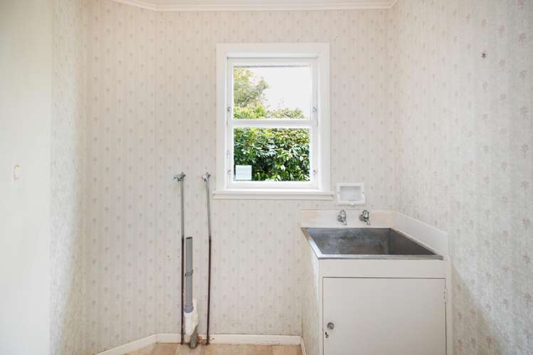 8 Somerset Crescent Highbury_10