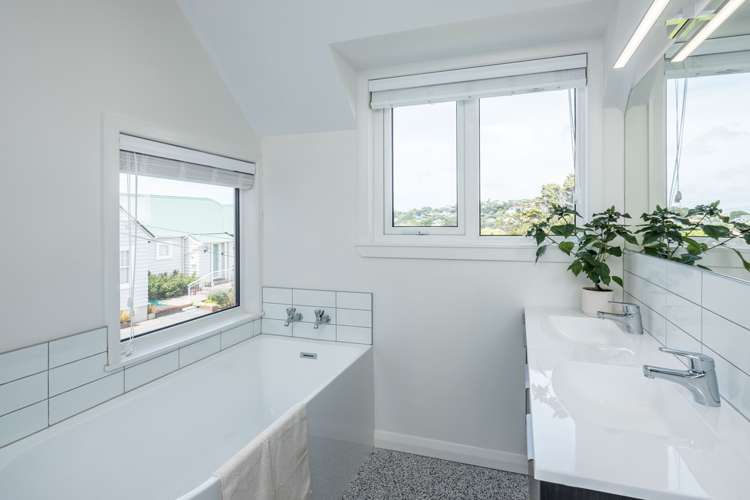 9 Lemnos Avenue Karori_13