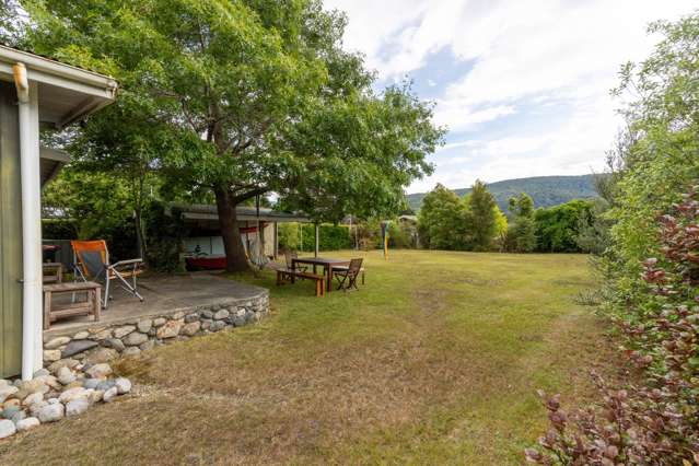 36 Home Street Manapouri_4