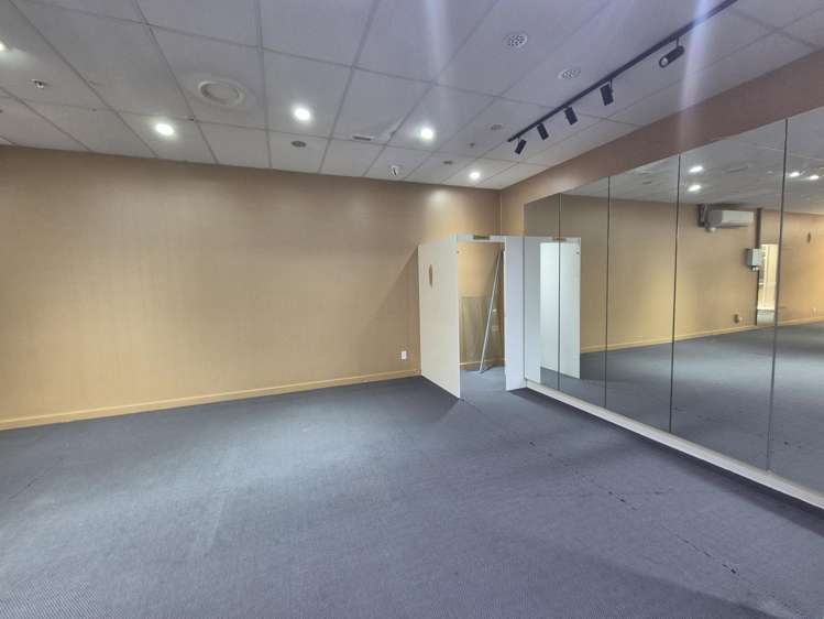 Shop 3/190 Stoddard Road Mt Roskill_5