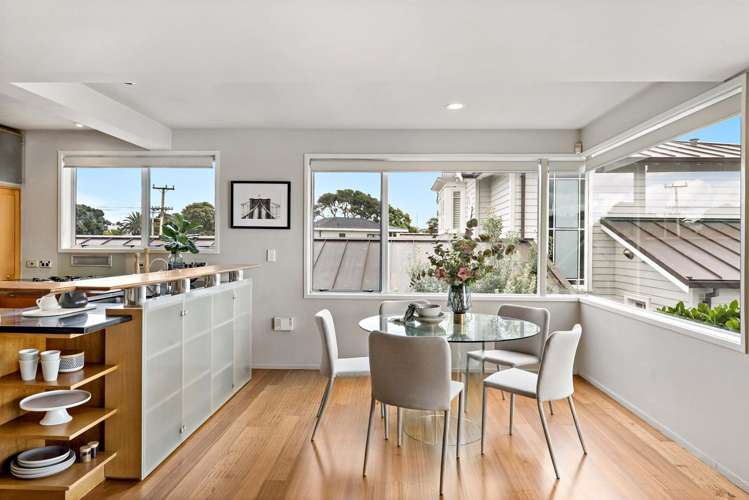 2/8a Audrey Road Takapuna_18