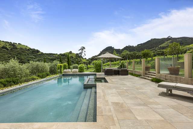 205 - 205a Awaawaroa Road Awaawaroa Bay_4