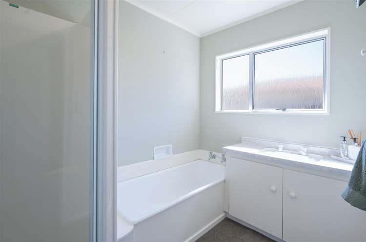 2/688 Main Road Stoke Stoke_5