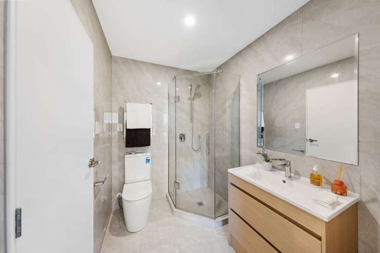 2/73 Glendale Road Glen Eden_12