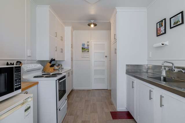 39 Andrew Avenue Roslyn_3