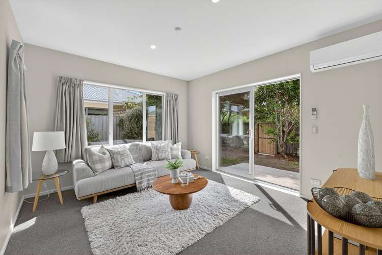 15 St Peters Close Woolston_23