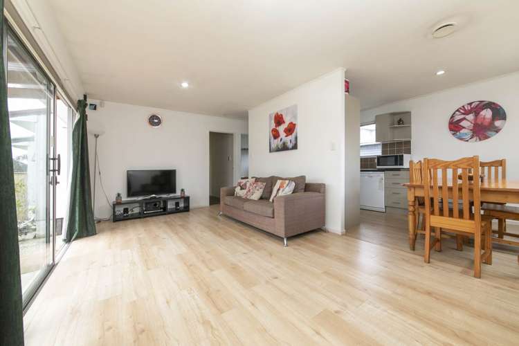 2/124 Hutchinson Avenue New Lynn_1