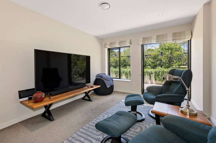 8a The Drive Epsom_16