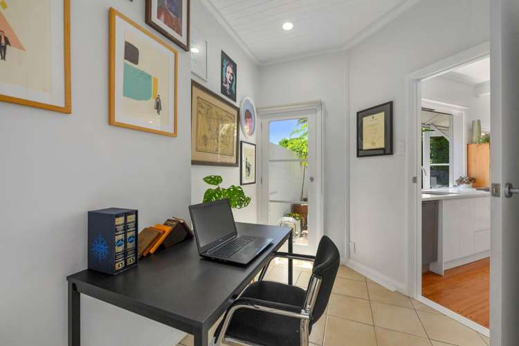 60 Old Lake Road Narrow Neck_20