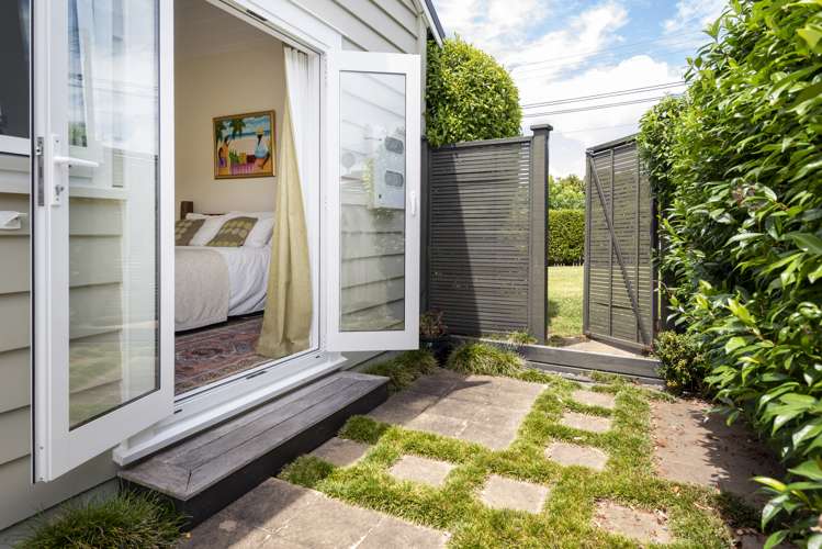 64 Uxbridge Road Mellons Bay_13