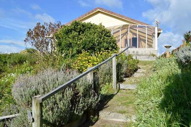 14 Koromiko Street Otaki Beach_4