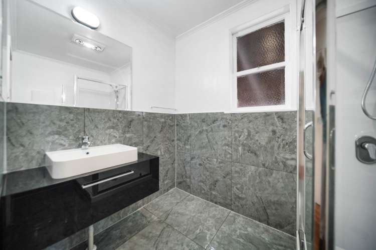 6 Selsey Lane Manurewa_13