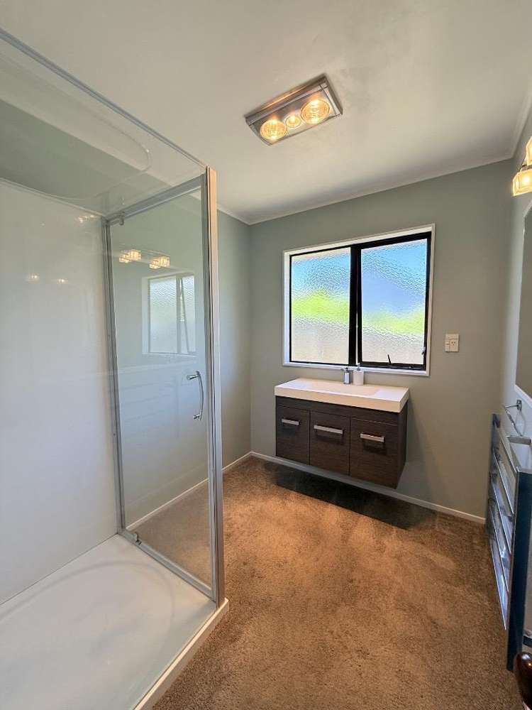 7 Burton Way 10796_8