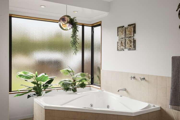 75 Walford Road Aongatete_24