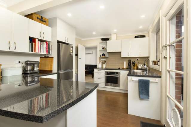 195 Signal Hill Road Opoho_3