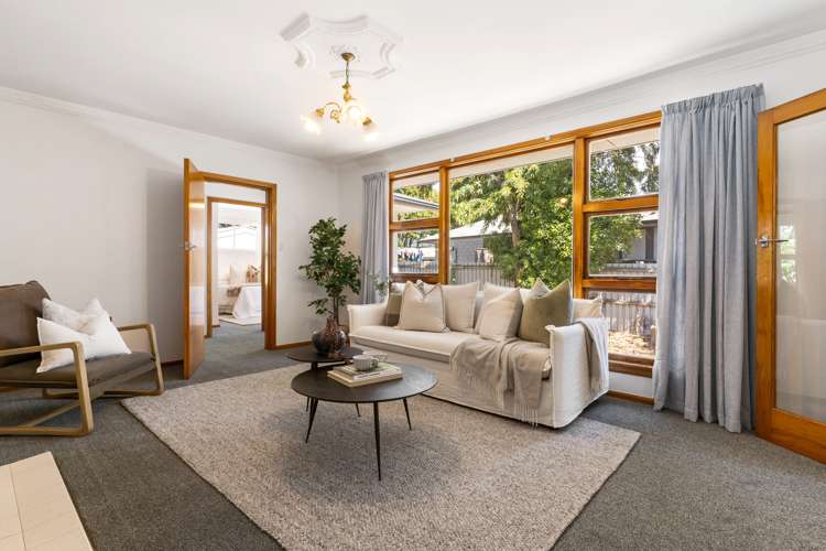 55 Woodbury Street Russley_3