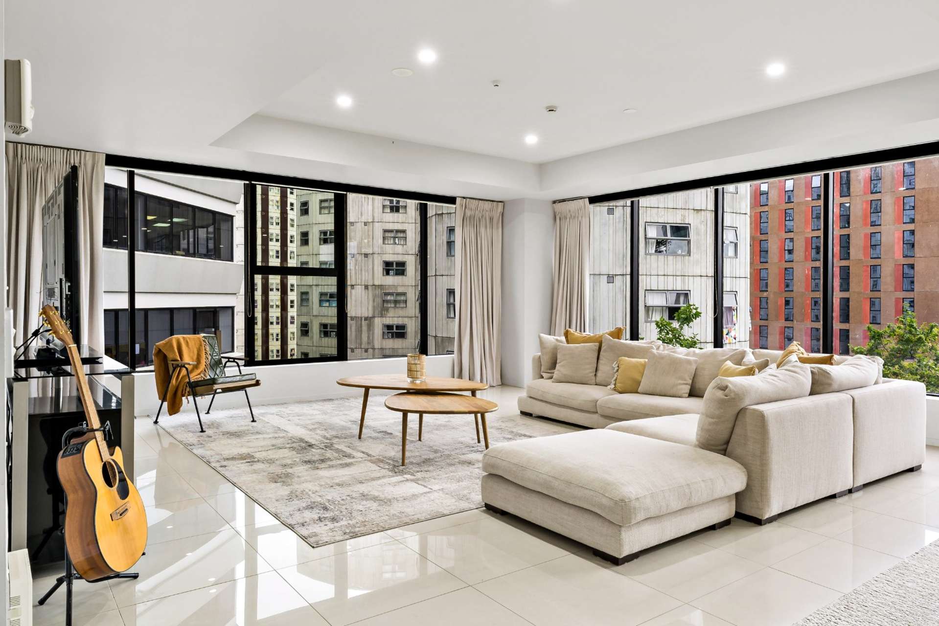 2A/2B/2 St Martins Lane 1672_0