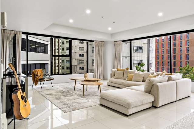 Luxury 3 Bedroom Living