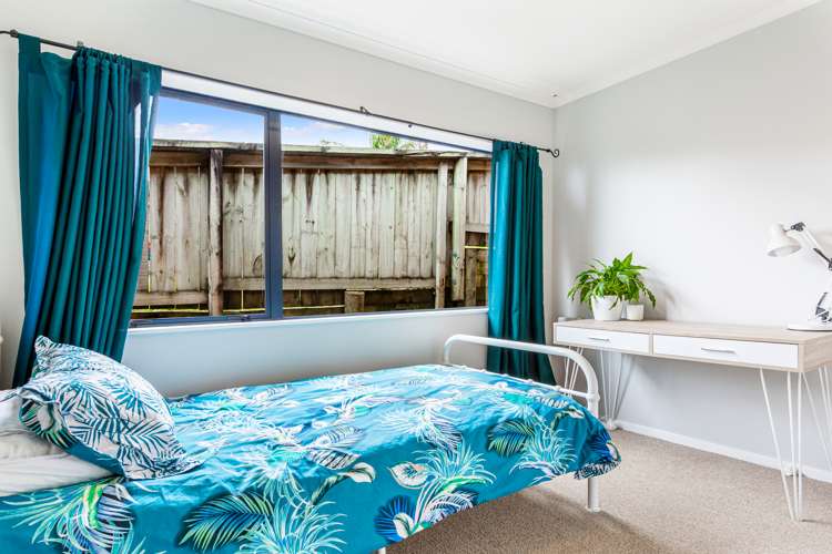 56 Rivervale Grove Stanmore Bay_14