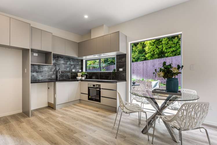 64 Lemnos Place Titirangi_9