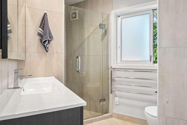 15 Blacks Road Greenhithe_14