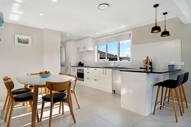 4 Rixon Place Te Atatu Peninsula_7