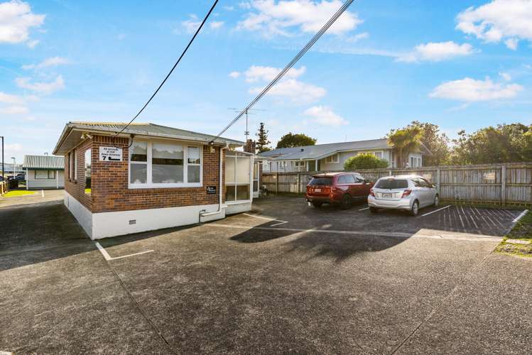 7 Woodford Avenue Henderson_25