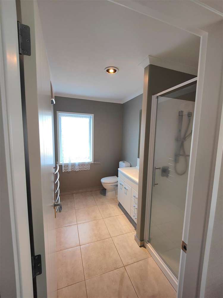 14a Basley Road Owhata_10