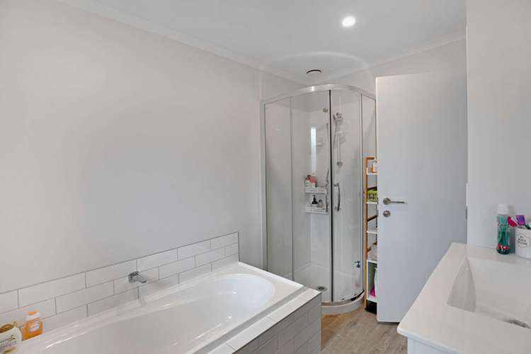 43 Stud Road Yaldhurst_13