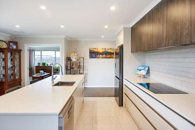 71 Johnstone Drive Fitzherbert_5