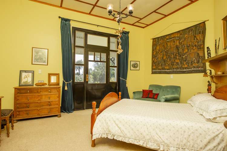 1937 Lake Ferry Road Pirinoa_7