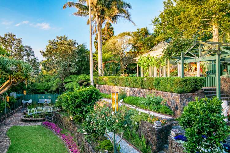 32 Deane Avenue Titirangi_18