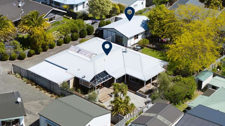 1 and 2/20 Stanley Street Wharewaka_36