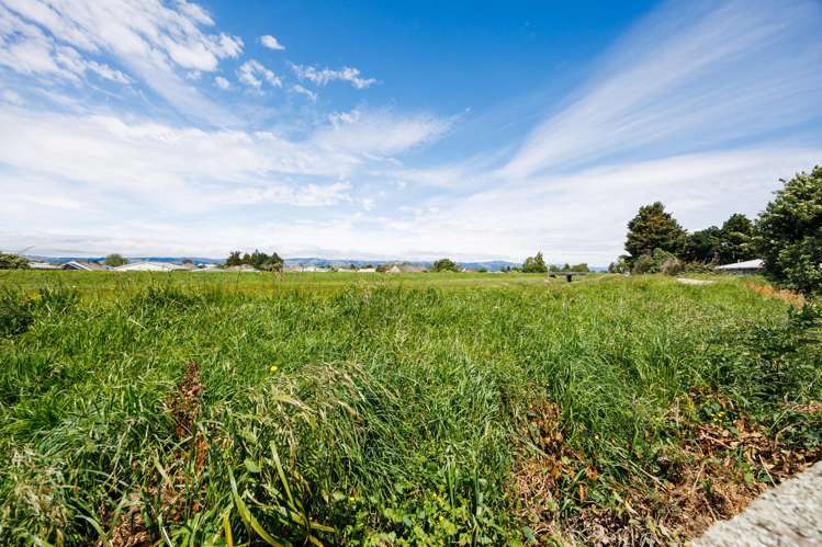 18 Somerset Crescent Highbury_24