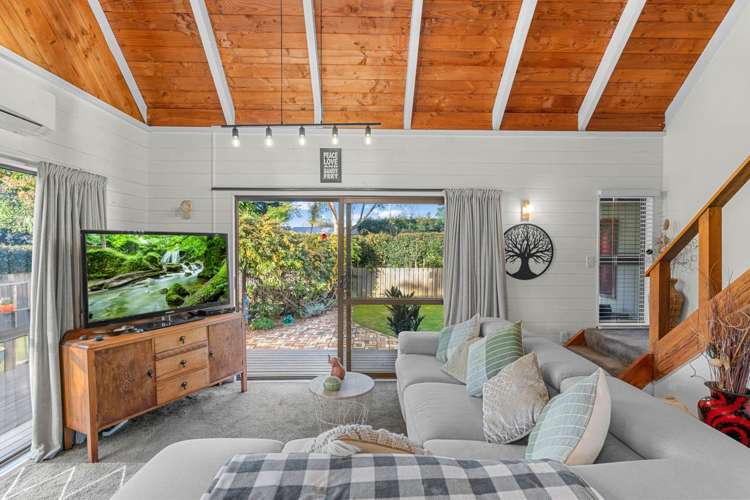 6 Shearwater Street One Tree Point_10