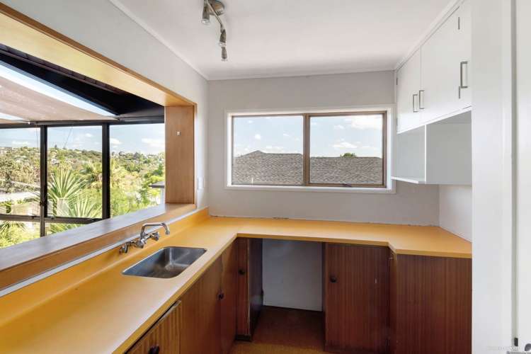 2/311 Wairau Road Totara Vale_2