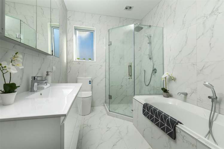 4 Dinning Road Riverhead_11