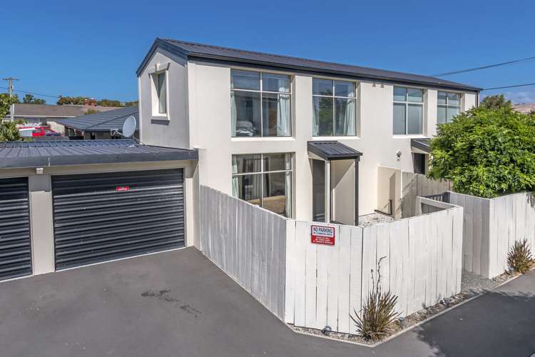 2/347 Armagh Street Linwood_1