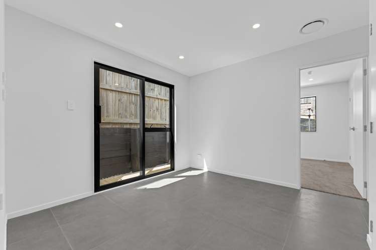 17 Meadowridge Drive Flat Bush_13